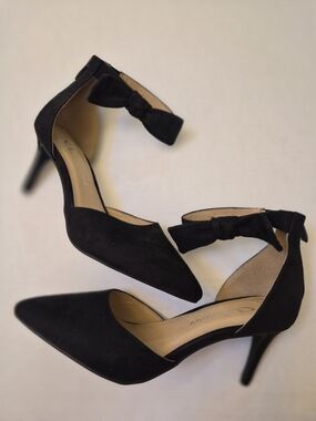 CL by Laundry Black Pointed-Toe Ankle-Bow Stiletto Heels